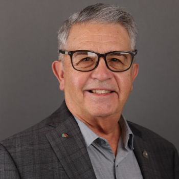 Raul Azpiazu Realtor with Howard Hanna At Home Realty